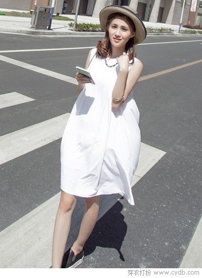 清爽夏日，白裙是最好装扮