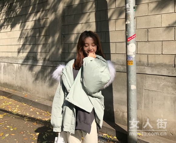 凛冽降温天，治愈系女生最爱超大毛领外套